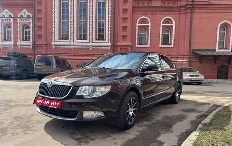 Skoda Superb III рестайлинг, 2012 год, 1 100 000 рублей, 2 фотография