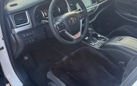 Toyota Highlander III, 2014 год, 3 000 000 рублей, 9 фотография