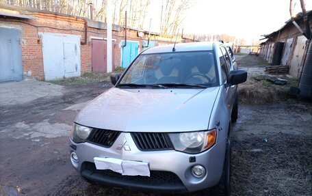 Mitsubishi L200 IV рестайлинг, 2008 год, 1 000 000 рублей, 1 фотография