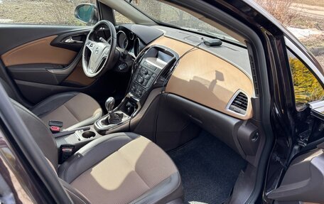 Opel Astra J, 2014 год, 895 000 рублей, 5 фотография