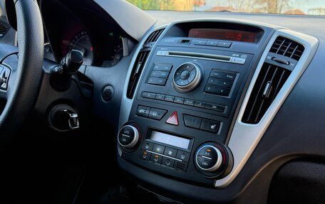 KIA cee'd I рестайлинг, 2011 год, 800 000 рублей, 14 фотография