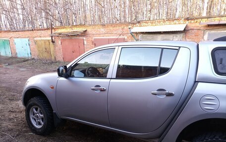 Mitsubishi L200 IV рестайлинг, 2008 год, 1 000 000 рублей, 2 фотография