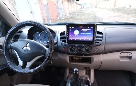 Mitsubishi L200 IV рестайлинг, 2008 год, 1 000 000 рублей, 5 фотография