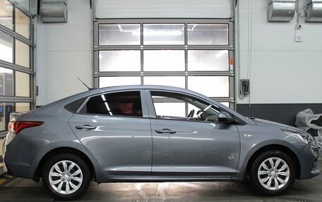 Hyundai Solaris II рестайлинг, 2017 год, 1 220 000 рублей, 4 фотография