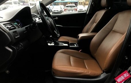 Toyota Camry, 2017 год, 2 450 000 рублей, 9 фотография