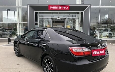 Toyota Camry, 2017 год, 2 450 000 рублей, 7 фотография