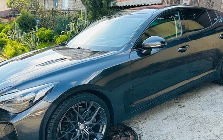 KIA Stinger I, 2018 год, 2 600 000 рублей, 1 фотография