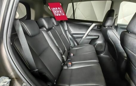 Toyota RAV4, 2018 год, 2 593 000 рублей, 14 фотография