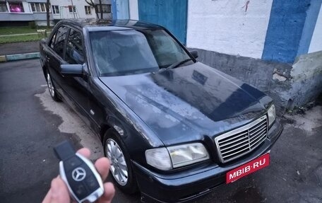 Mercedes-Benz C-Класс, 1999 год, 189 000 рублей, 1 фотография