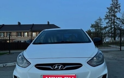 Hyundai Solaris II рестайлинг, 2013 год, 642 000 рублей, 1 фотография