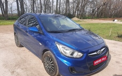 Hyundai Solaris II рестайлинг, 2011 год, 600 000 рублей, 1 фотография