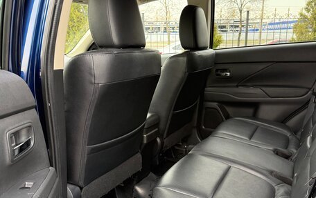 Mitsubishi Outlander III рестайлинг 3, 2014 год, 1 570 000 рублей, 9 фотография