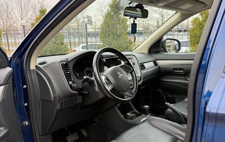 Mitsubishi Outlander III рестайлинг 3, 2014 год, 1 570 000 рублей, 8 фотография