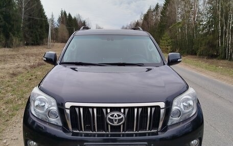 Toyota Land Cruiser Prado 150 рестайлинг 2, 2012 год, 3 000 000 рублей, 2 фотография