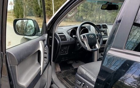 Toyota Land Cruiser Prado 150 рестайлинг 2, 2012 год, 3 000 000 рублей, 10 фотография
