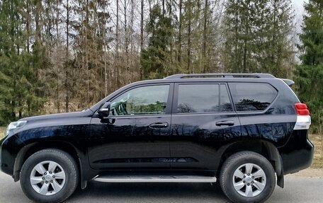 Toyota Land Cruiser Prado 150 рестайлинг 2, 2012 год, 3 000 000 рублей, 8 фотография