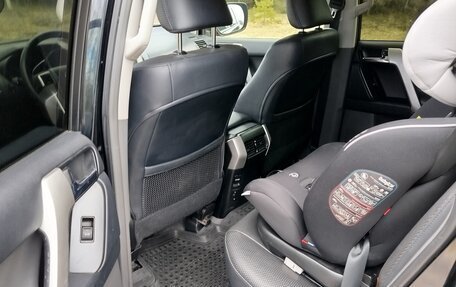 Toyota Land Cruiser Prado 150 рестайлинг 2, 2012 год, 3 000 000 рублей, 11 фотография