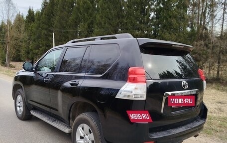 Toyota Land Cruiser Prado 150 рестайлинг 2, 2012 год, 3 000 000 рублей, 7 фотография