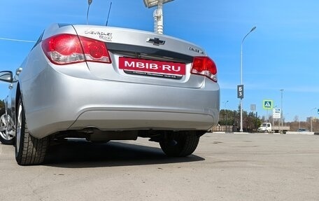 Chevrolet Cruze II, 2011 год, 730 000 рублей, 9 фотография