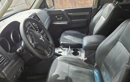 Mitsubishi Pajero IV, 2014 год, 2 250 000 рублей, 3 фотография