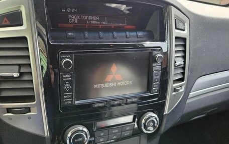 Mitsubishi Pajero IV, 2014 год, 2 250 000 рублей, 2 фотография