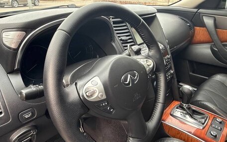 Infiniti QX70, 2015 год, 2 850 000 рублей, 2 фотография