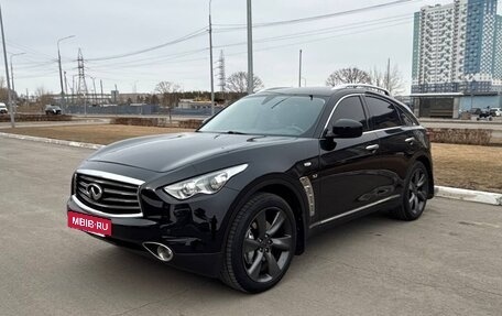 Infiniti QX70, 2015 год, 2 850 000 рублей, 12 фотография
