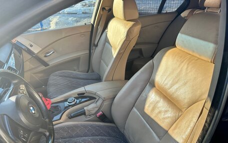 BMW 5 серия, 2004 год, 850 000 рублей, 12 фотография