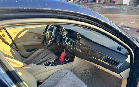 BMW 5 серия, 2004 год, 850 000 рублей, 8 фотография