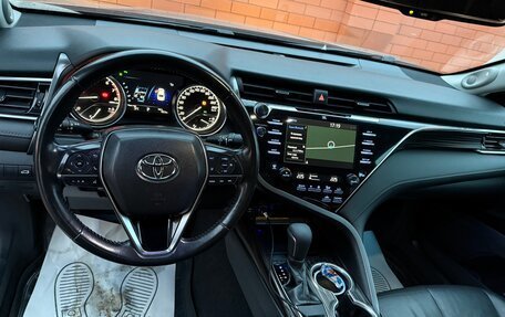 Toyota Camry, 2019 год, 2 320 000 рублей, 2 фотография