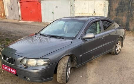 Volvo S60 III, 2002 год, 280 000 рублей, 2 фотография