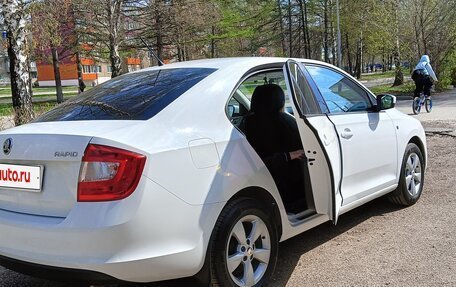 Skoda Rapid I, 2015 год, 1 300 000 рублей, 4 фотография