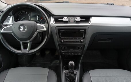 Skoda Rapid I, 2015 год, 1 300 000 рублей, 6 фотография