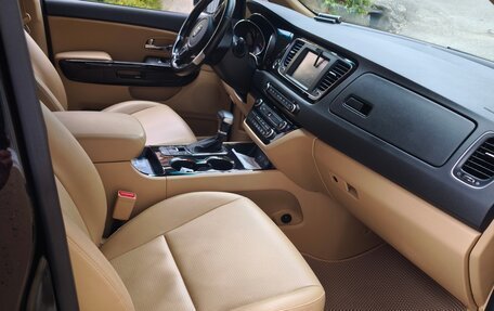 KIA Carnival III, 2019 год, 3 200 000 рублей, 2 фотография