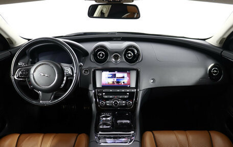 Jaguar XJ IV (X351), 2016 год, 1 950 000 рублей, 37 фотография