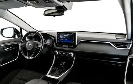 Toyota RAV4, 2020 год, 2 999 000 рублей, 12 фотография