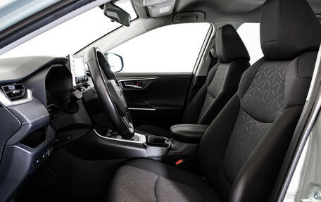 Toyota RAV4, 2020 год, 2 999 000 рублей, 23 фотография