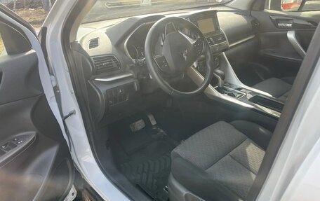 Mitsubishi Eclipse Cross, 2021 год, 2 700 000 рублей, 10 фотография