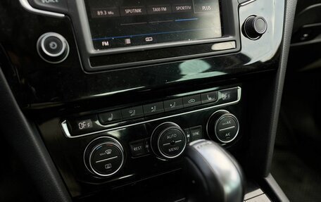 Volkswagen Passat B8 рестайлинг, 2017 год, 1 415 000 рублей, 10 фотография