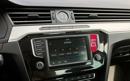 Volkswagen Passat B8 рестайлинг, 2017 год, 1 415 000 рублей, 9 фотография