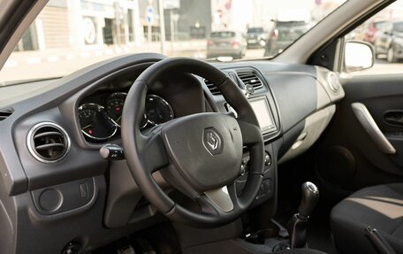 Renault Logan II, 2017 год, 754 000 рублей, 5 фотография