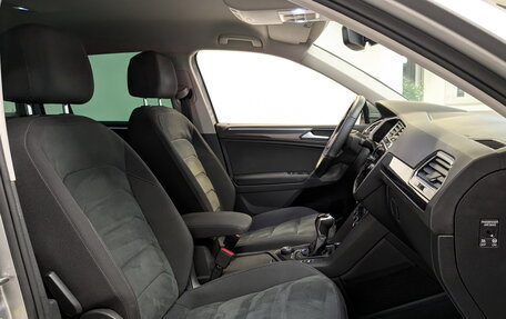 Volkswagen Tiguan II, 2020 год, 3 300 000 рублей, 24 фотография