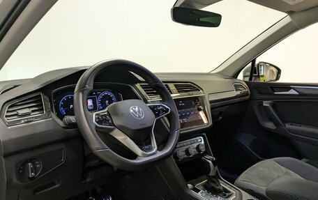 Volkswagen Tiguan II, 2020 год, 3 300 000 рублей, 16 фотография