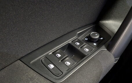 Volkswagen Tiguan II, 2020 год, 3 300 000 рублей, 29 фотография