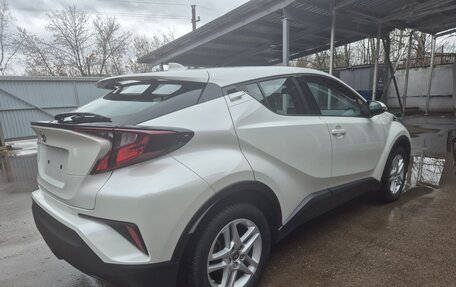 Toyota C-HR I рестайлинг, 2021 год, 2 730 000 рублей, 7 фотография