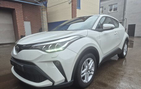 Toyota C-HR I рестайлинг, 2021 год, 2 730 000 рублей, 2 фотография