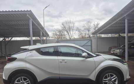 Toyota C-HR I рестайлинг, 2021 год, 2 730 000 рублей, 6 фотография