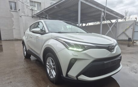 Toyota C-HR I рестайлинг, 2021 год, 2 730 000 рублей, 5 фотография