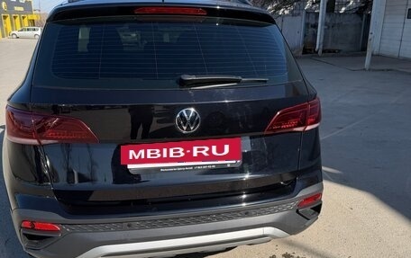 Volkswagen Taos, 2021 год, 2 400 000 рублей, 2 фотография