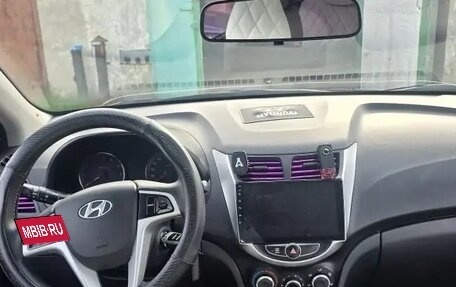 Hyundai Solaris II рестайлинг, 2013 год, 850 000 рублей, 7 фотография